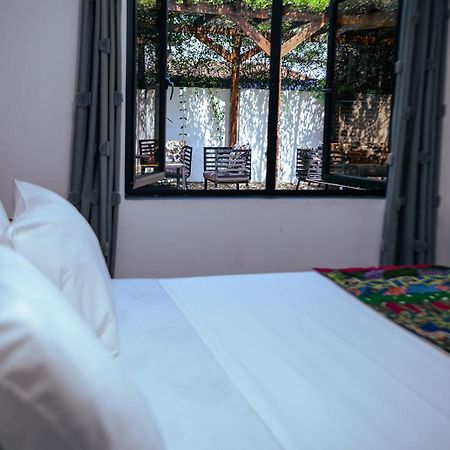 Ahome Guest House & Lounge Lomé Dış mekan fotoğraf
